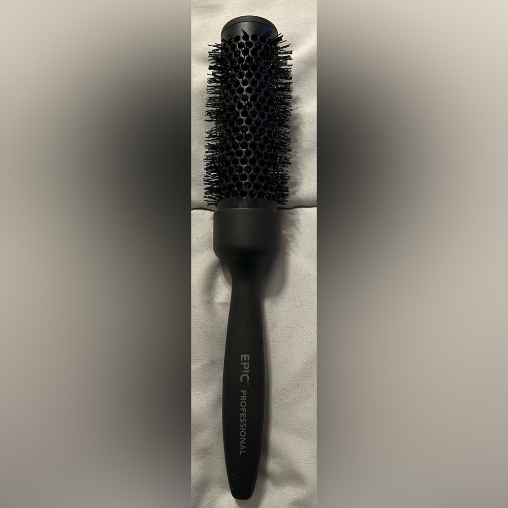 WetBrush Pro Epic Collection Vented Round Brush